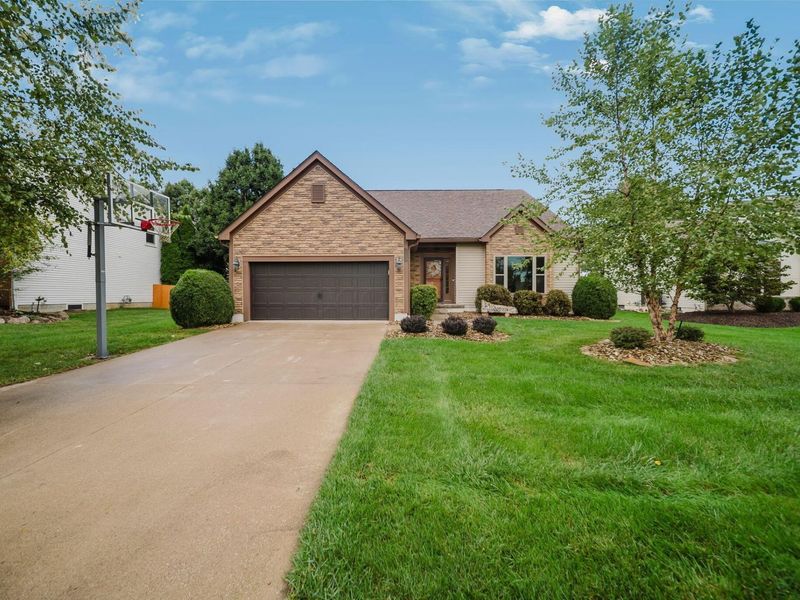 7045 Sherbrook Drive , Westerville, OH 43082 Photo 3