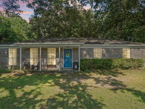 7188 Cherokee Trail W, Theodore, AL 36582