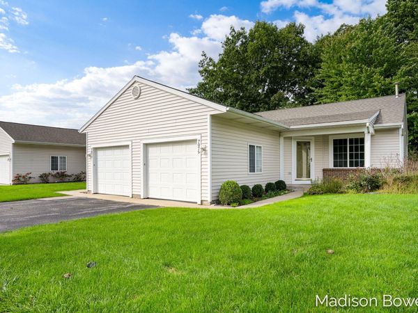 7079 W Cannon Place Drive NE, Rockford, MI 49341