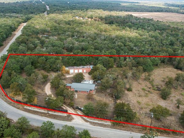 212 Thousand Oaks DR, Cedar Creek, TX 78612