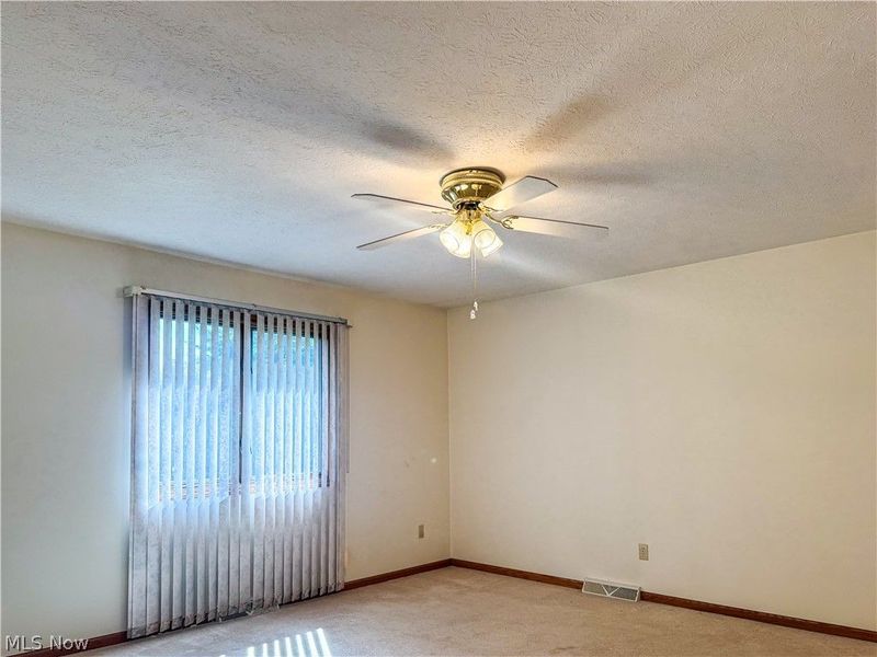 1487 Tripodi Circle, Niles, OH 44446 Photo 8