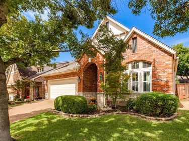 1740 Glenlivet Drive, Dallas, TX 75218