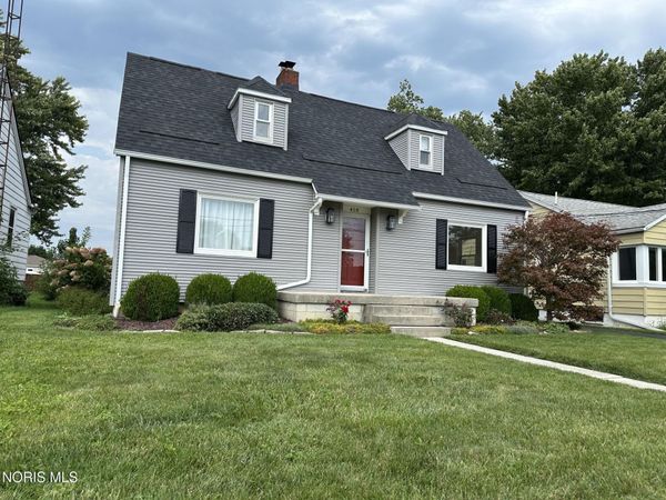 418 W North Street , Carey, OH 43316