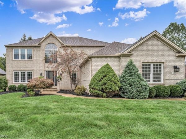1413 Ashford Glen Lane , Sagamore Hills, OH 44067
