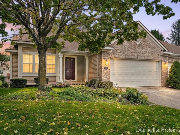 54 Aspen Lane NE, Grand Rapids, MI 49546