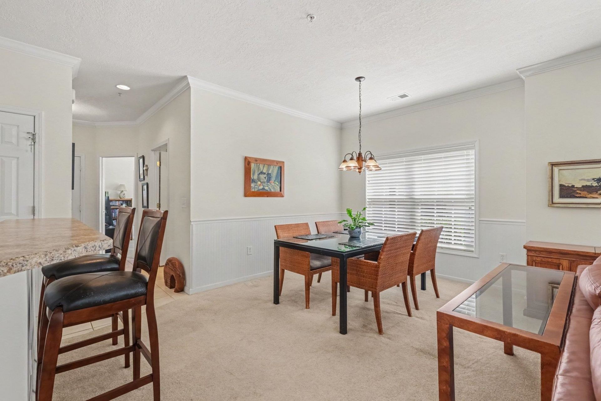 327 Black Oak Ln. Photo 8