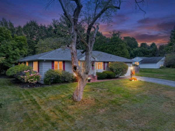 14 Forbes Ln, Andover, MA 01810