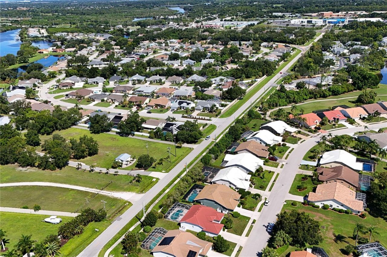 6404 Stone River Road, Bradenton, FL 34203 Photo