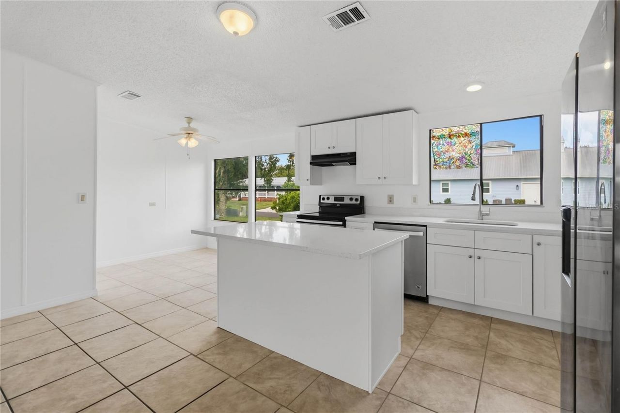 417 Lagoon Court , Kenansville, FL 34739 Photo