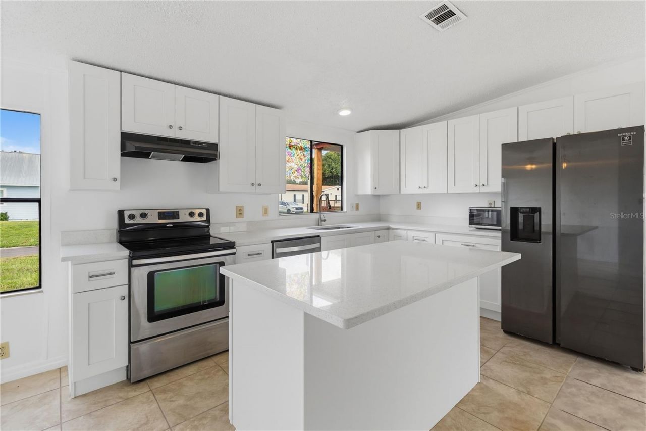 417 Lagoon Court , Kenansville, FL 34739 Photo
