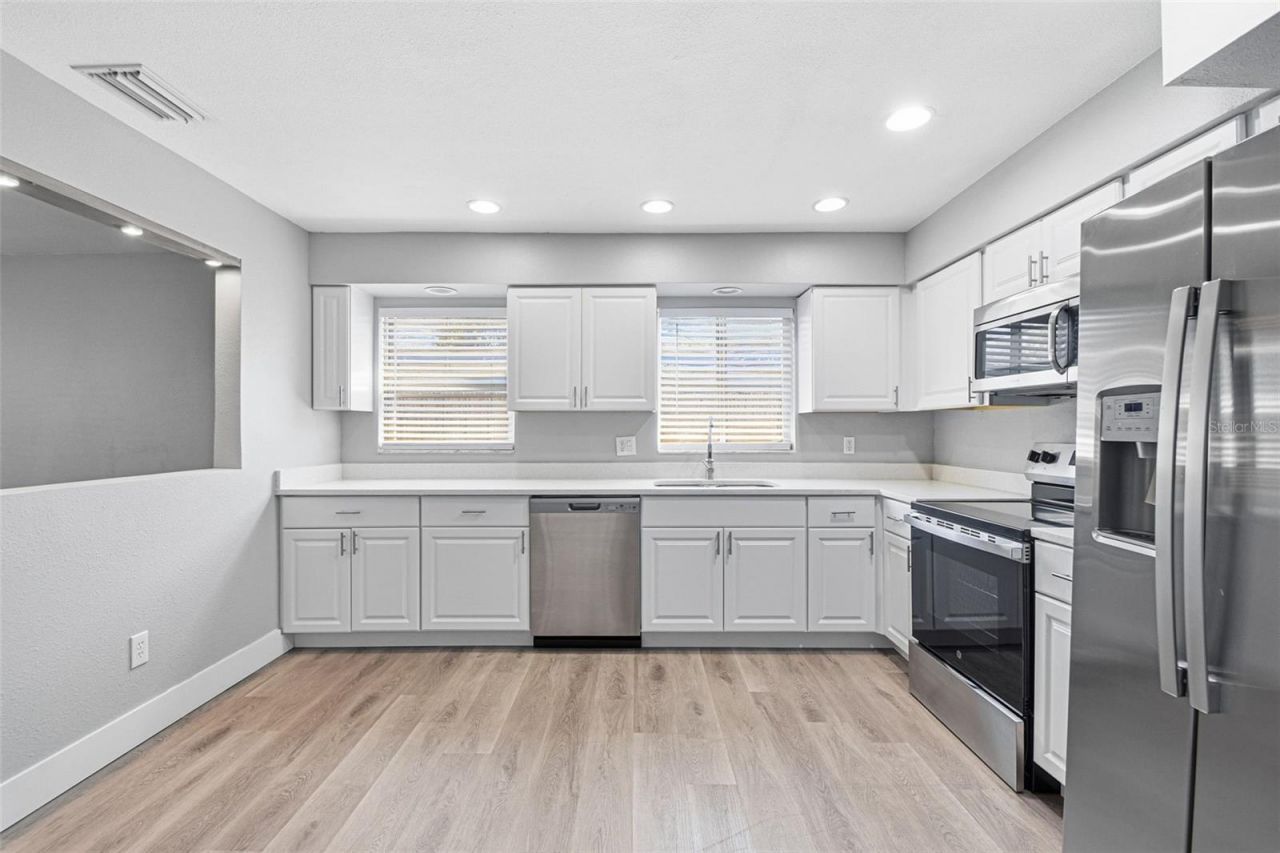 310 93rd Avenue N, Saint Petersburg, FL 33702 Photo