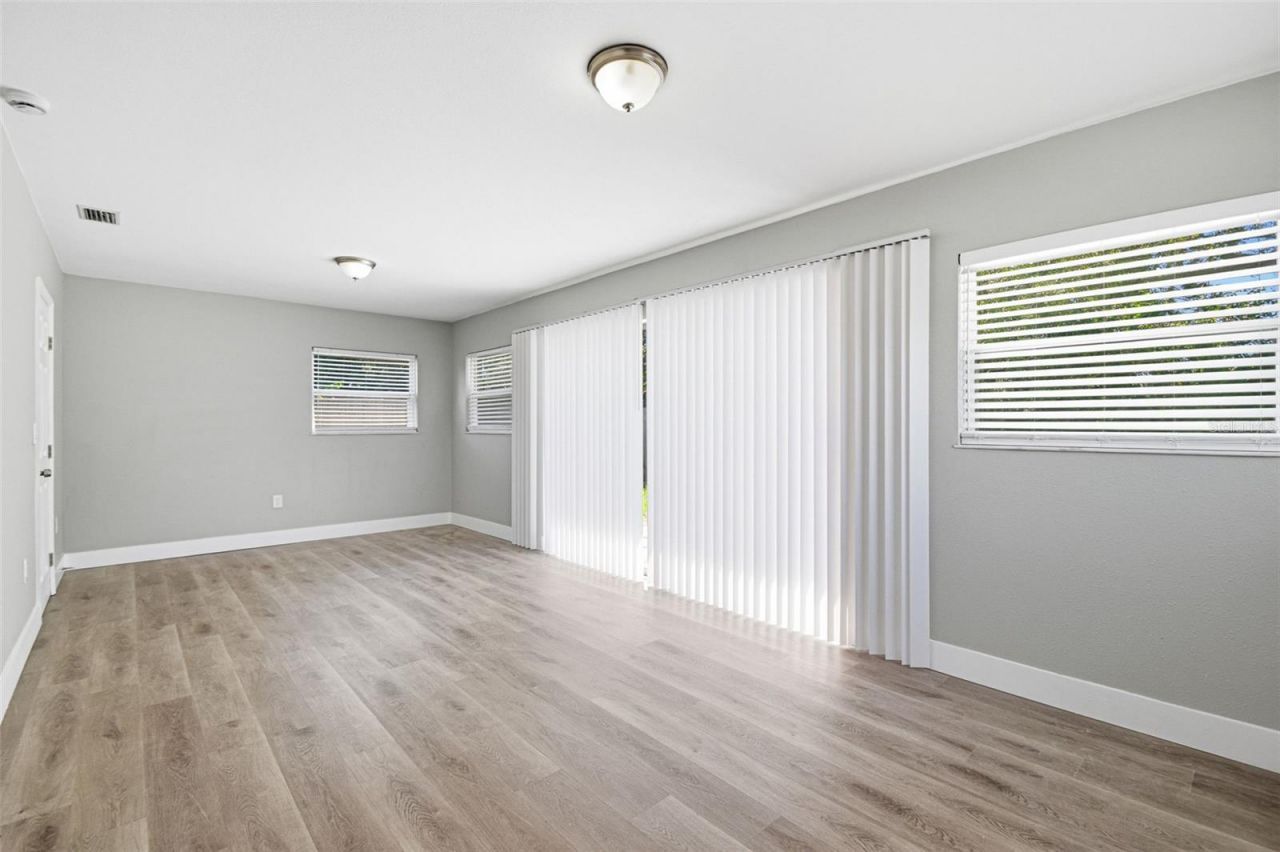 310 93rd Avenue N, Saint Petersburg, FL 33702 Photo