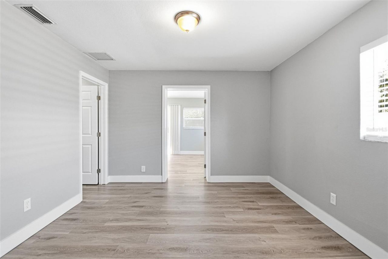 310 93rd Avenue N, Saint Petersburg, FL 33702 Photo