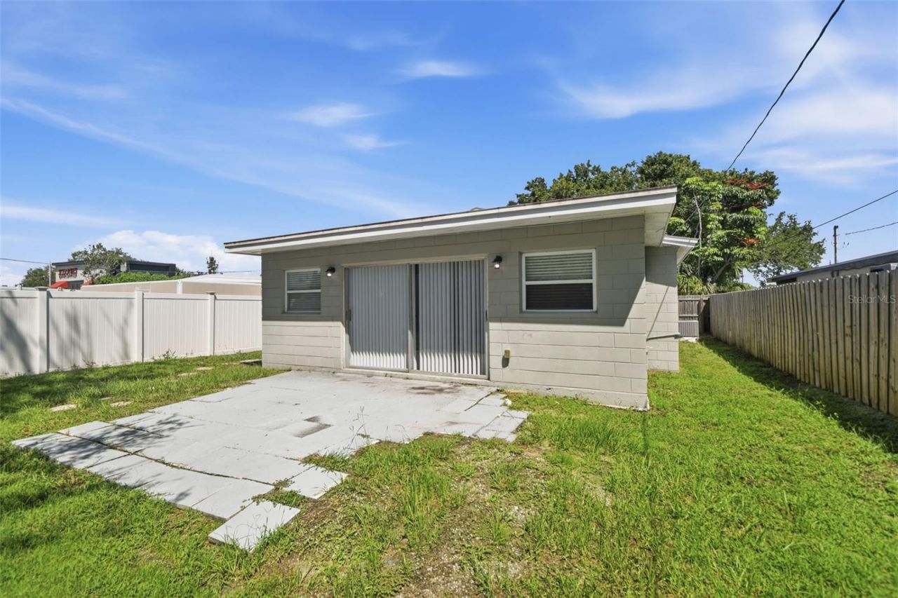 310 93rd Avenue N, Saint Petersburg, FL 33702 Photo