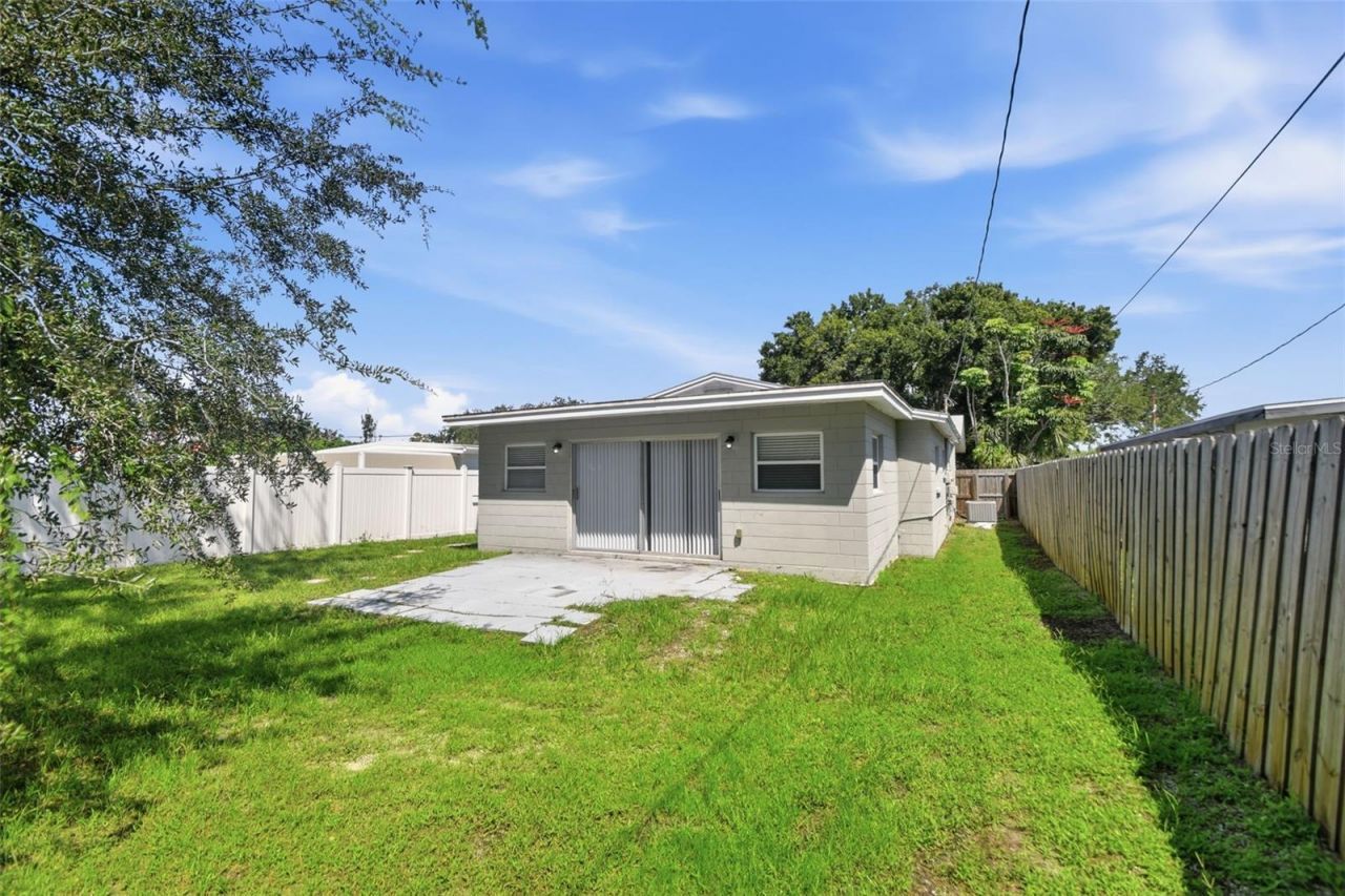 310 93rd Avenue N, Saint Petersburg, FL 33702 Photo