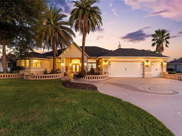1800 N ST. JAMES CIRCLE STREET , THE VILLAGES, FL 32162