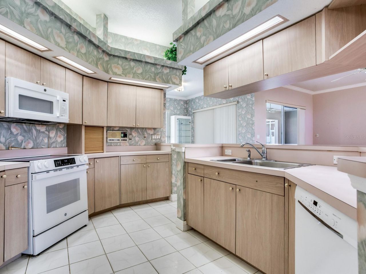 11581 Shelly Circle, Seminole, FL 33772 Photo