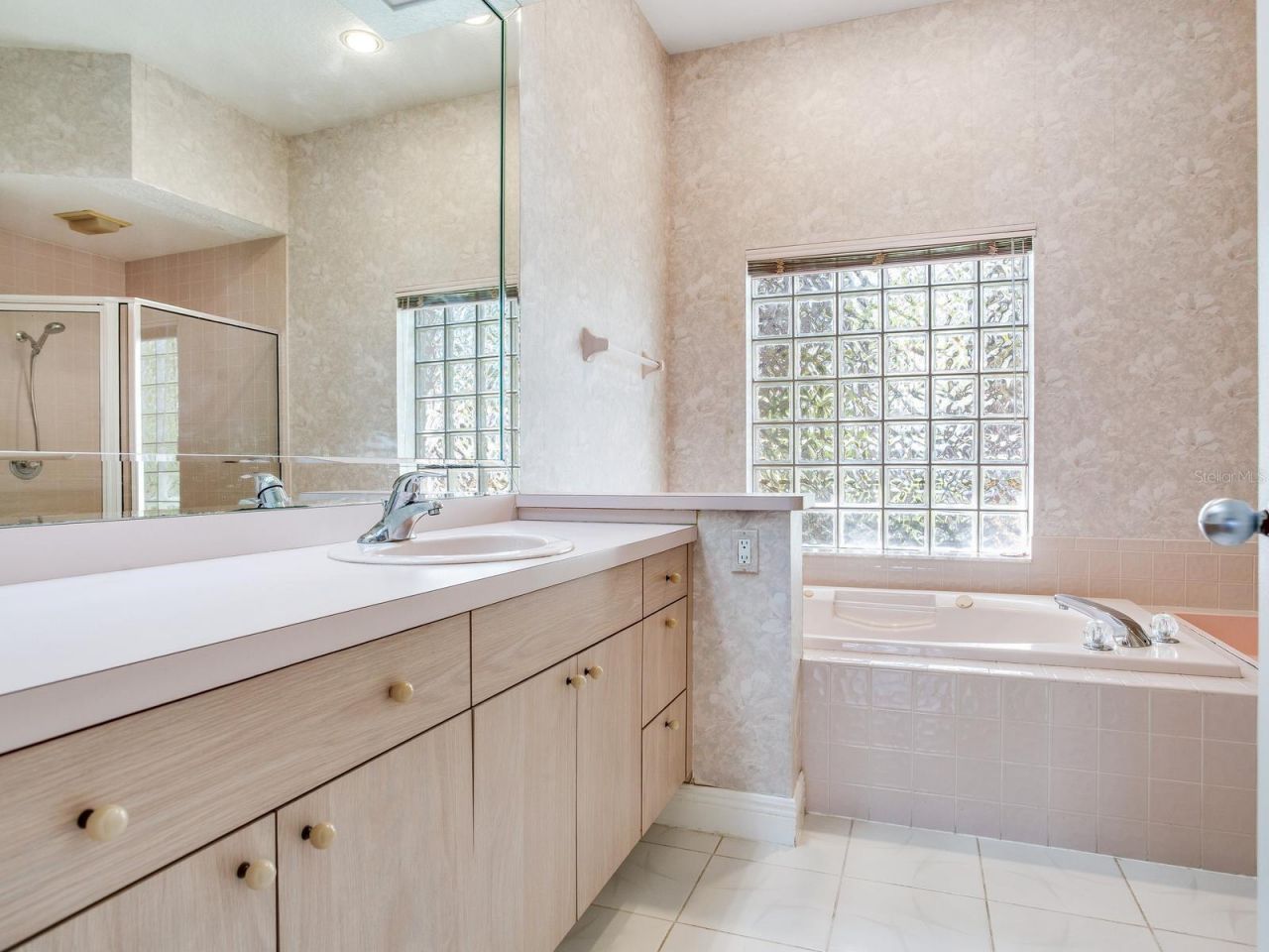 11581 Shelly Circle, Seminole, FL 33772 Photo