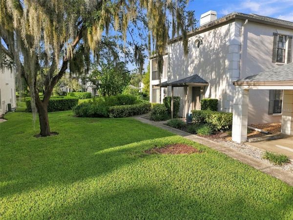 13036 VILLAGE CHASE CIRCLE, Unit 13036, TAMPA, FL 33618