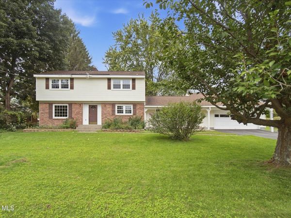 1015 Tomahawk Trail, Scotia, NY 12302