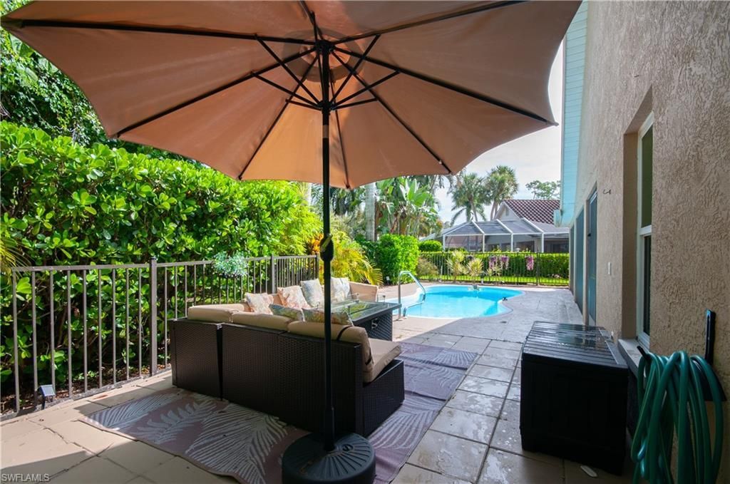 6041 Westbourgh Dr , Naples, FL 34112 Photo