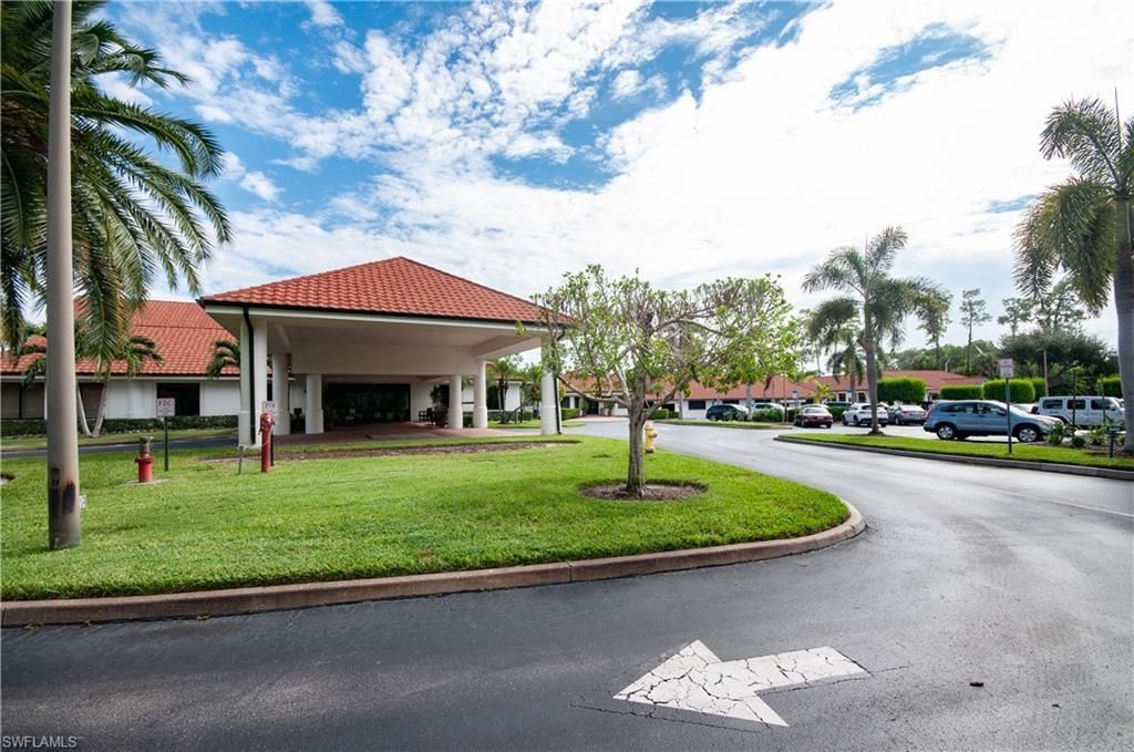 6041 Westbourgh Dr , Naples, FL 34112 Photo