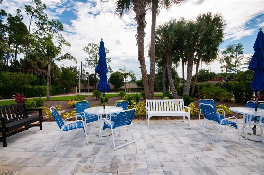 6041 Westbourgh Dr , Naples, FL 34112 Photo