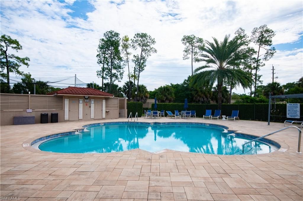 6041 Westbourgh Dr , Naples, FL 34112 Photo