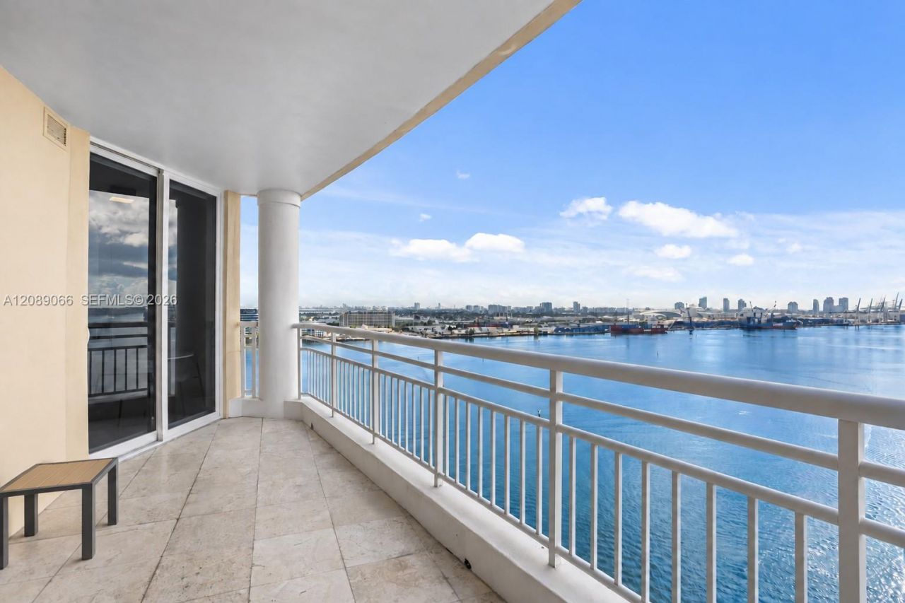 808 Brickell Key Dr, Unit 2002, Miami, FL 33131 Photo
