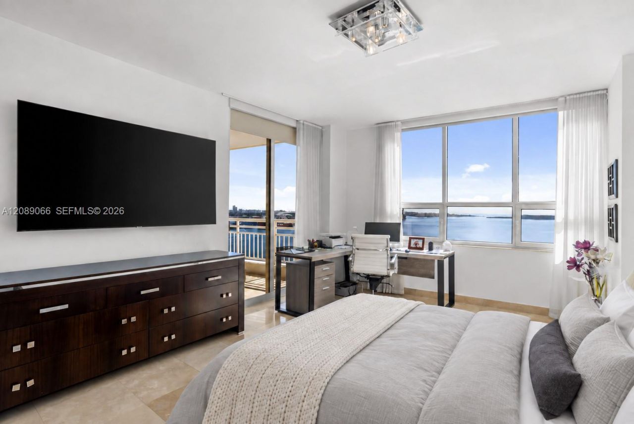 808 Brickell Key Dr, Unit 2002, Miami, FL 33131 Photo