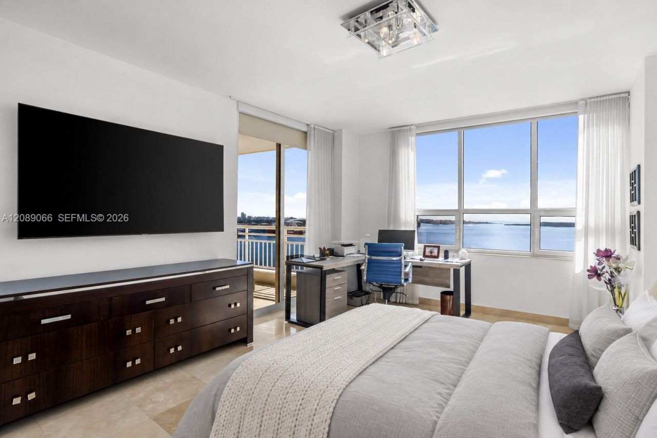 808 Brickell Key Dr, Unit 2002, Miami, FL 33131 Photo