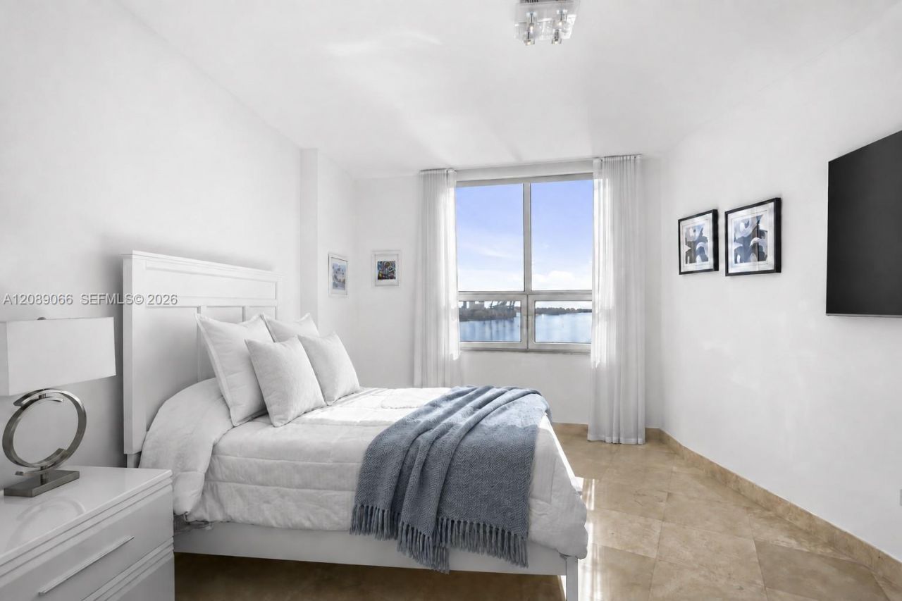 808 Brickell Key Dr, Unit 2002, Miami, FL 33131 Photo