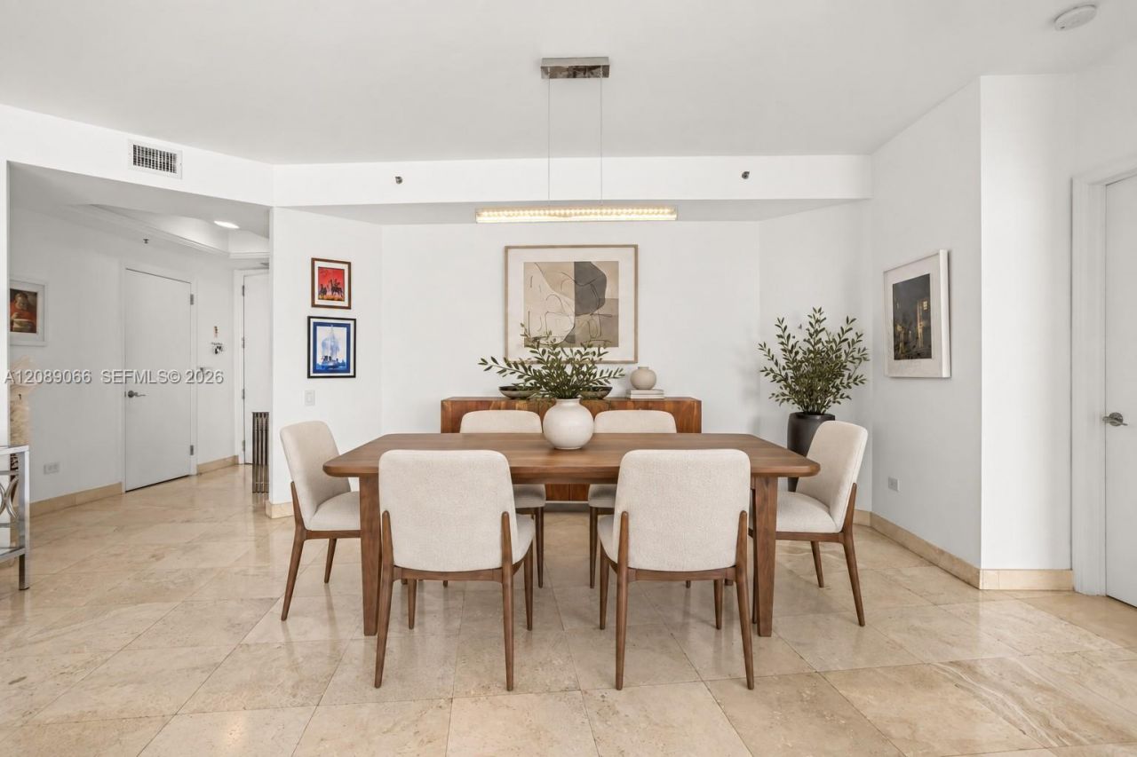 808 Brickell Key Dr, Unit 2002, Miami, FL 33131 Photo