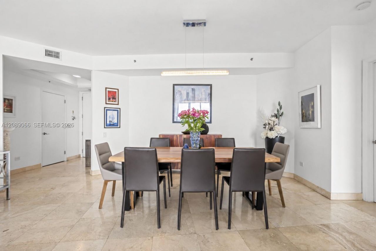 808 Brickell Key Dr, Unit 2002, Miami, FL 33131 Photo