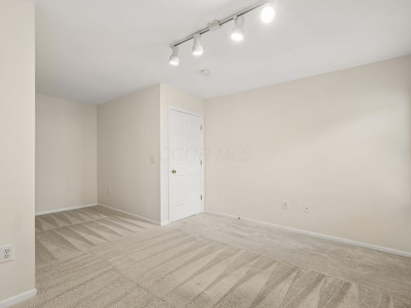 1355 Woodberry Place , Gahanna, OH 43230 Photo 10