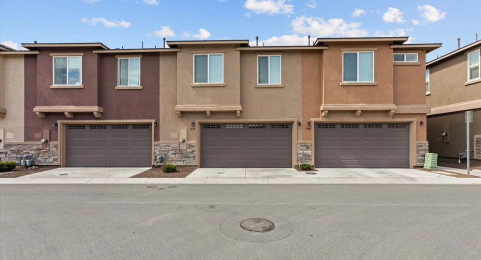 907 W End Street, Carson City, NV 89701 Photo