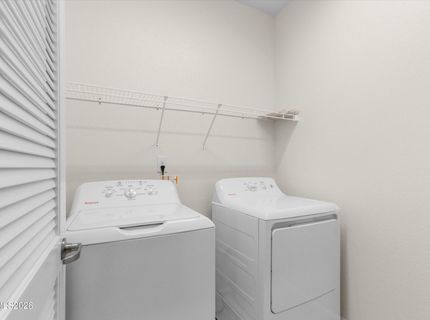 907 W End Street, Carson City, NV 89701 Photo