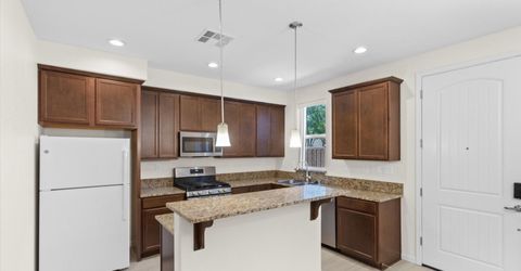 907 W End Street, Carson City, NV 89701 Photo