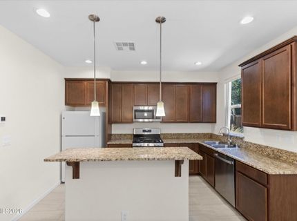 907 W End Street, Carson City, NV 89701 Photo
