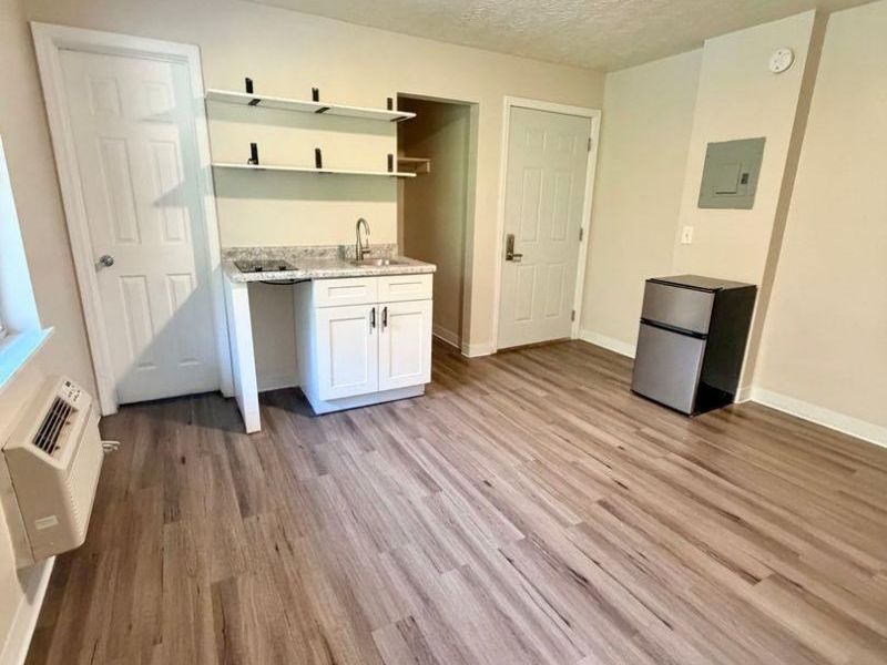 7743 Reading Road, Cincinnati, OH 45237 Photo 2