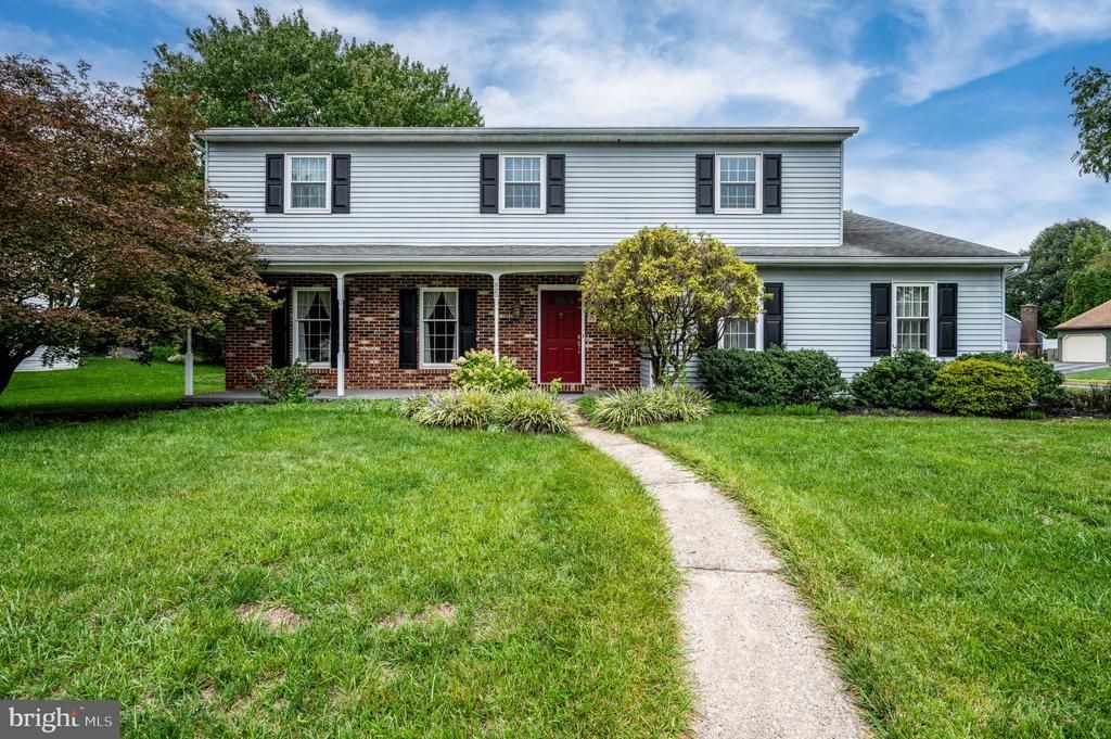 820 APPLE DRIVE , WYOMISSING, PA 19610