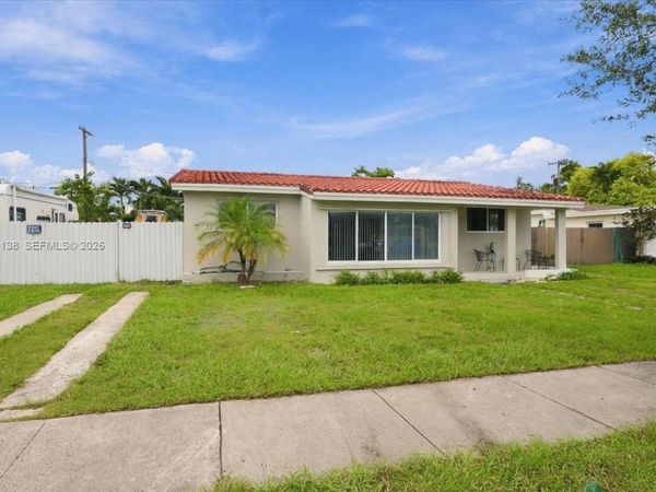 9625 Dominican Dr , Cutler Bay, FL 33189