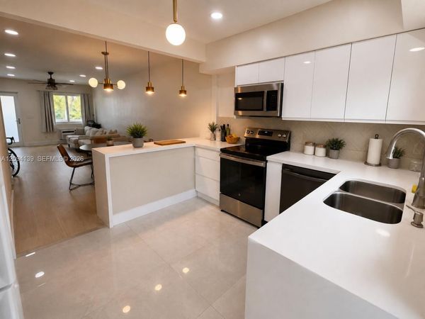 600 Layne , Unit 226, Hallandale Beach, FL 33009