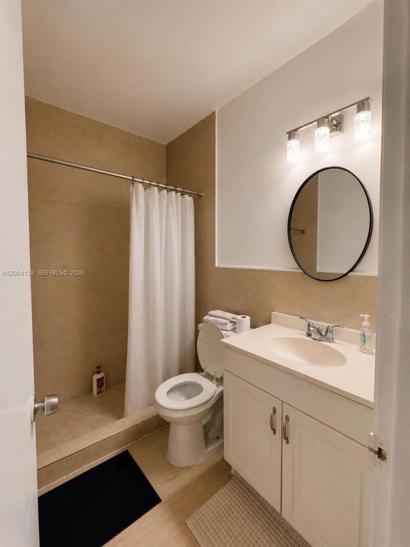 600 Layne , Unit 226, Hallandale Beach, FL 33009 Photo