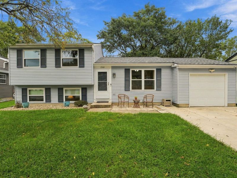 7342 Downey Drive, Columbus, OH 43235 Photo 1