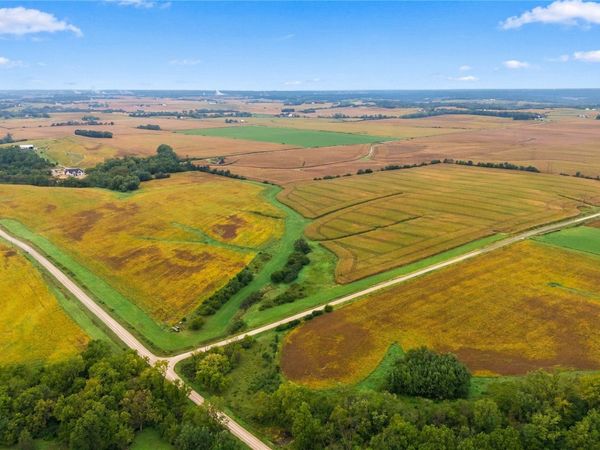 Dolezal Road , Ely, IA 52227