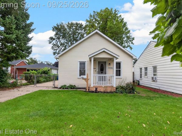1446 E Meyers Avenue , Hazel Park, Mi 48030