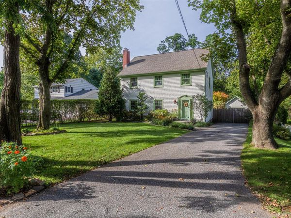 385 Main Street , East Setauket, NY 11733