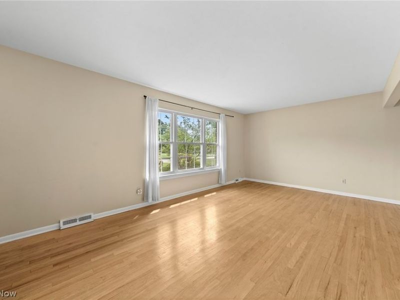 32955 Nimrod Street, Solon, OH 44139 Photo 5