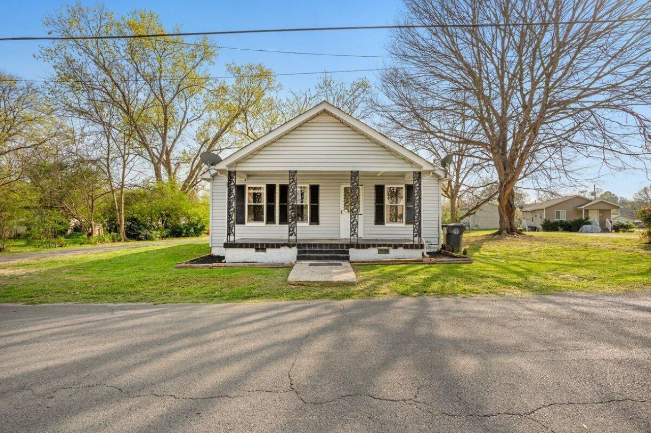 605 Thornton Street, Lafayette, GA 30728 Main Photo